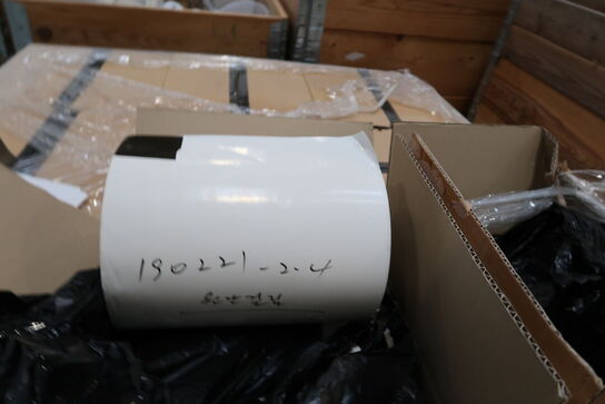 2 stk. paller med varelager AQUAPORIN