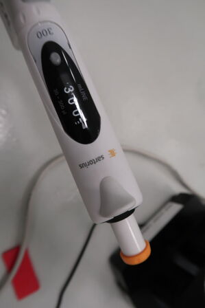 Elektrisk pipette SARTORIUS 300