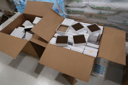 Palle med magnesium chloride hexahydrate, palle med salt SUPRASEL classic m.m.