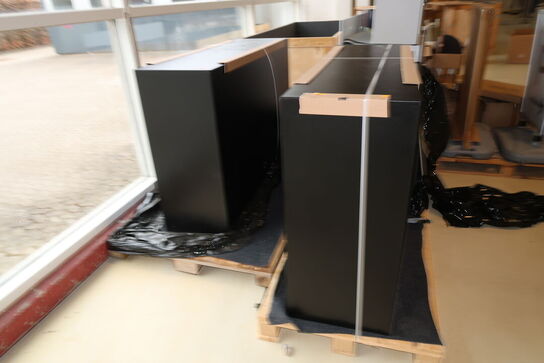 Div. Udstillingsmøbler