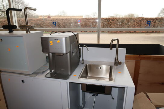 Udstillingskøkken med div. Armaturer m.m.