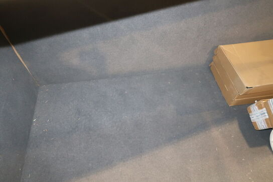 Transportkasse med indhold