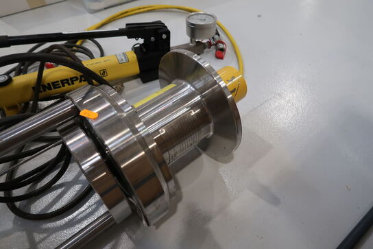 Hydraulisk håndpumpe ENERPAC P392, samt testunit ALFA LAVAL LAbStak M20-0.72
