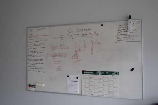 2 stk. reoler MUUTO Stacked m.m.