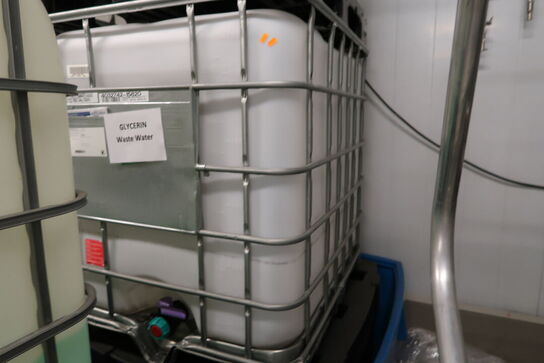 2 stk. palletanke med indhold, samt pumpesystem DENIOS