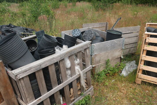 Diverse stativer / potter