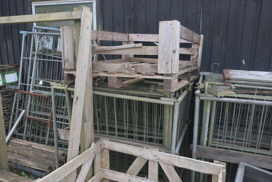 Diverse stativer / potter