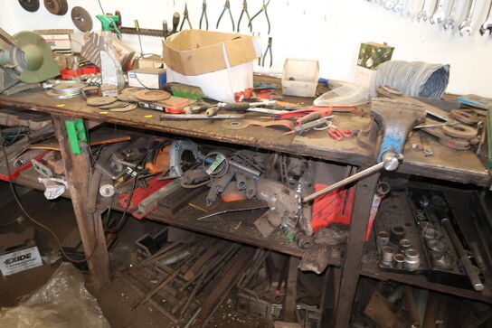 Arbejdsbord med div. Værktøj