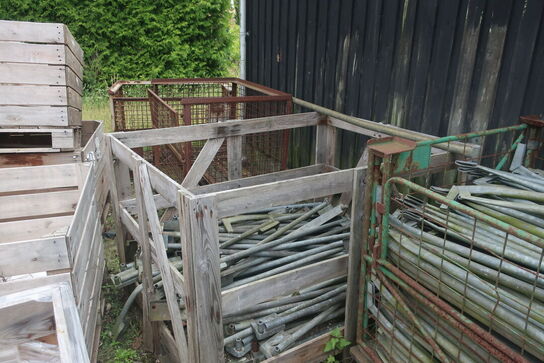 Diverse stativer / potter