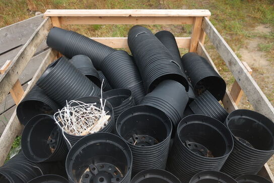 Diverse stativer / potter