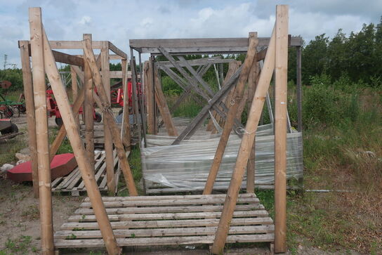 Diverse træstativer