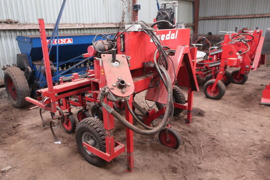 Bedrenser EGEDAL 21043 inkl. hydraulisk redskabsramme (Se vedhæftede faktura)