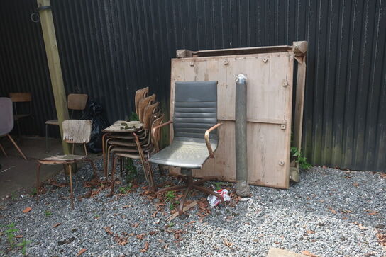 Diverse møbler / stige m.m.