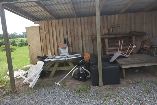 Diverse møbler / stige m.m.