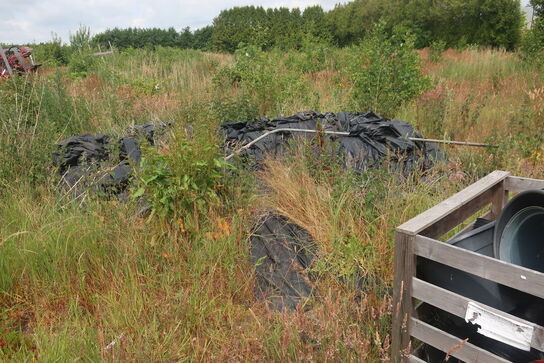 Diverse stativer / potter