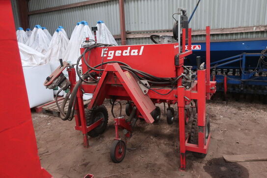 Bedrenser EGEDAL 21043 inkl. hydraulisk redskabsramme (Se vedhæftede faktura)