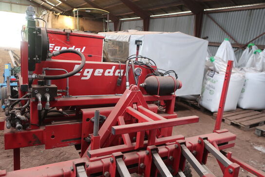 Bedrenser EGEDAL 21043 inkl. hydraulisk redskabsramme (Se vedhæftede faktura)