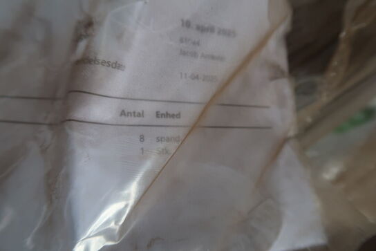 Palle med 8 spande skyggepasta 20Kg