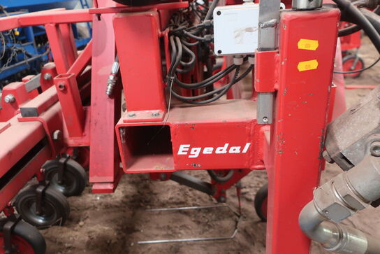 Bedrenser EGEDAL 21043 inkl. hydraulisk redskabsramme (Se vedhæftede faktura)