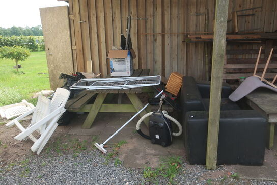 Diverse møbler / stige m.m.