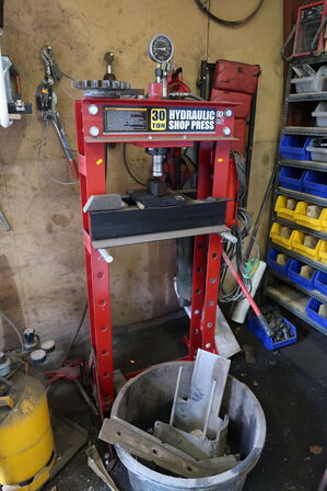 Hydrauliskpresse SHOP PRESS 30 Ton