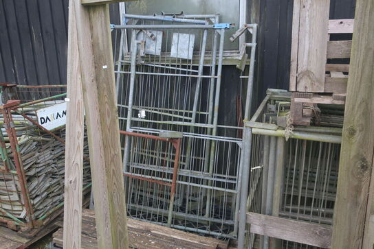 Diverse stativer / potter