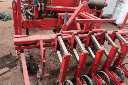 Bedrenser EGEDAL 21043 inkl. hydraulisk redskabsramme (Se vedhæftede faktura)