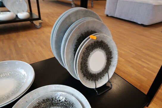 28 stk. tallerkner/fade/krus CHURCHILL