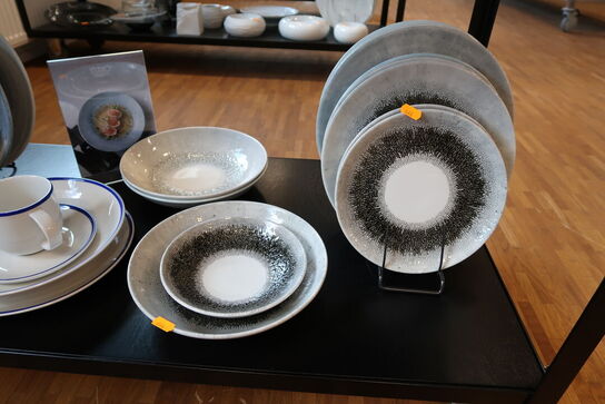 28 stk. tallerkner/fade/krus CHURCHILL