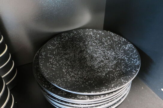 7 stk. tallerkner ART DE CUISINE