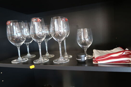 7 stk. vinglas RIEDEL samt div. Vandglas F2D