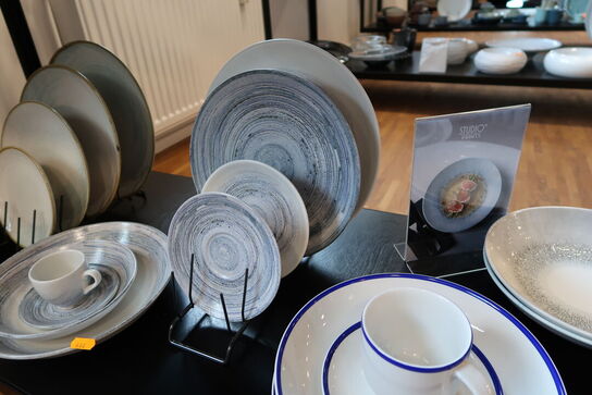 28 stk. tallerkner/fade/krus CHURCHILL