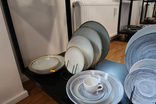 28 stk. tallerkner/fade/krus CHURCHILL