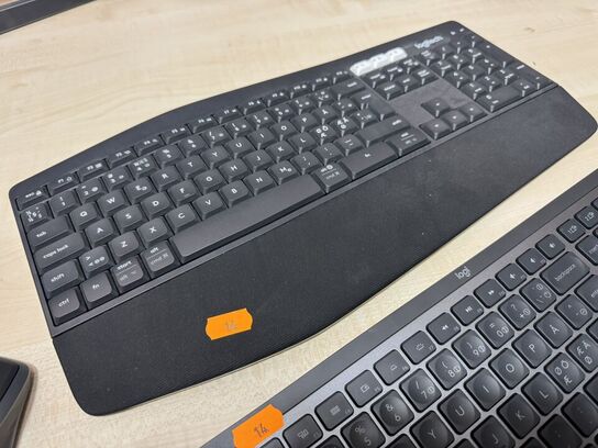 2 stk. tastaturer, 3 stk. Mus LOGITECH