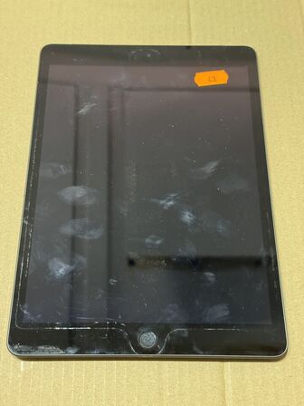 Ipad, APPLE A2604