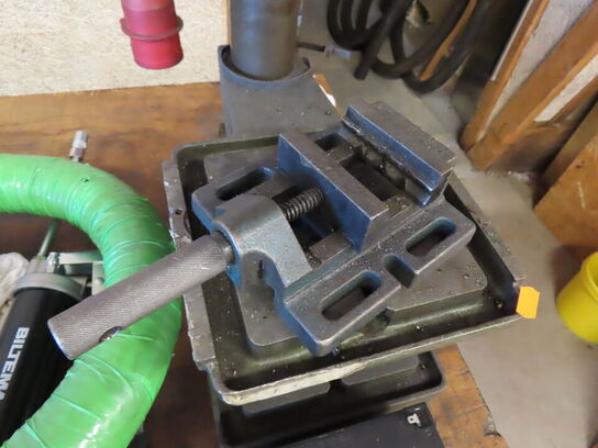 Søjleboremaskine IXION BT 13