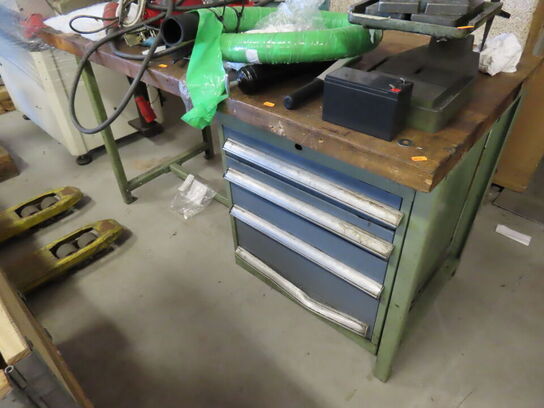 Filebænk m. div. indhold