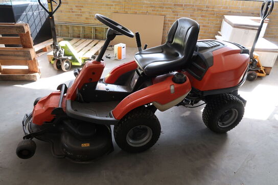 Plænetraktor HUSQVARNA R 215TX - Årgang 2014 (momsfri)