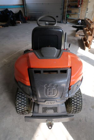 Plænetraktor HUSQVARNA R 215TX - Årgang 2014 (momsfri)