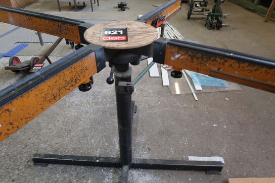 Værksteds karrusel med udtræksarme