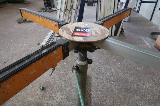 Værksteds karrusel med udtræksarme