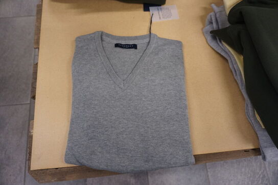 1 stk. Polo & 4 stk. Sweatshirts BERKELEY