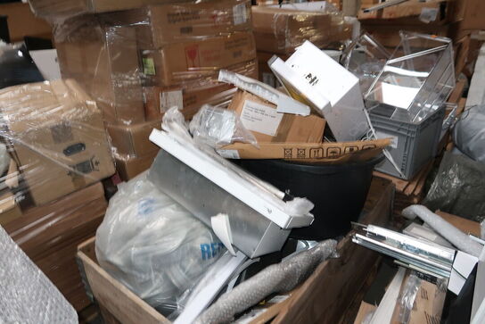 Palle med emhætter m.m.