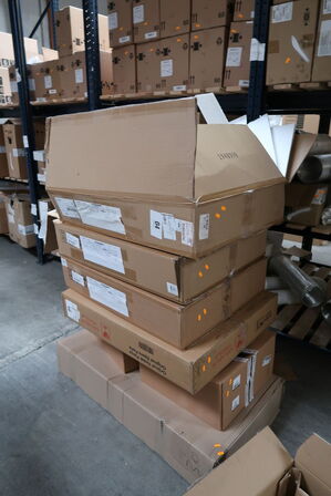 Div. Reservedele bl.a. køleskabsdøre m.m.