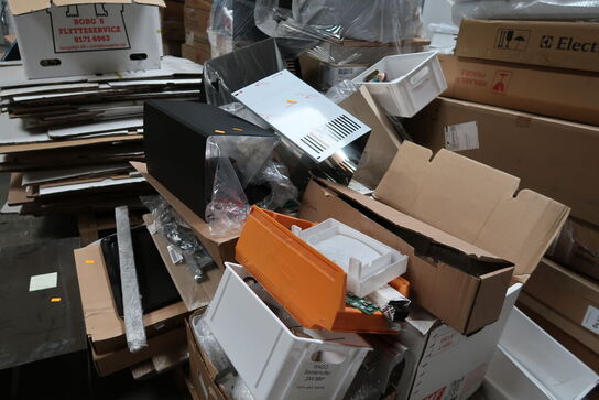 Palle med div. Tilbehør til emhætte m.m.