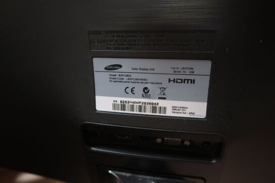 Palle med div. Flyttekasser og elektronik