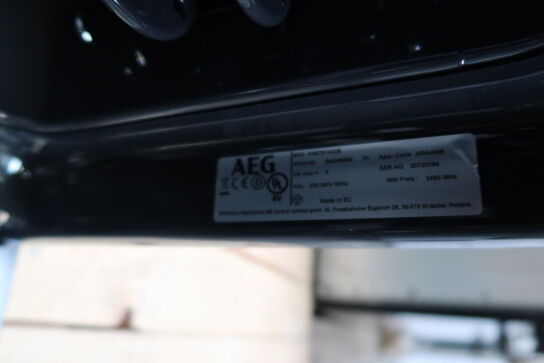 Mikrobølgeovn AEG KME761000B