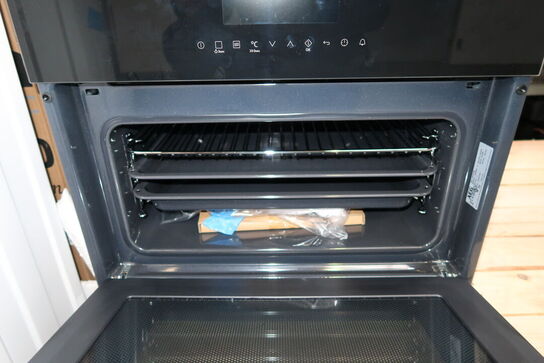 Mikrobølgeovn AEG KME761000B