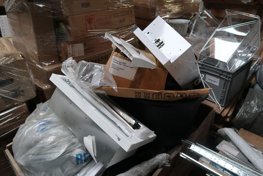 Palle med emhætter m.m.