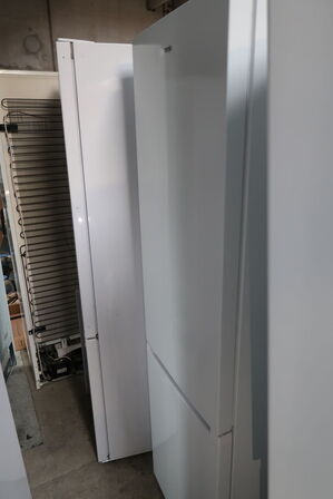 Køle/fryseskab GORENJA NRK6202EW4